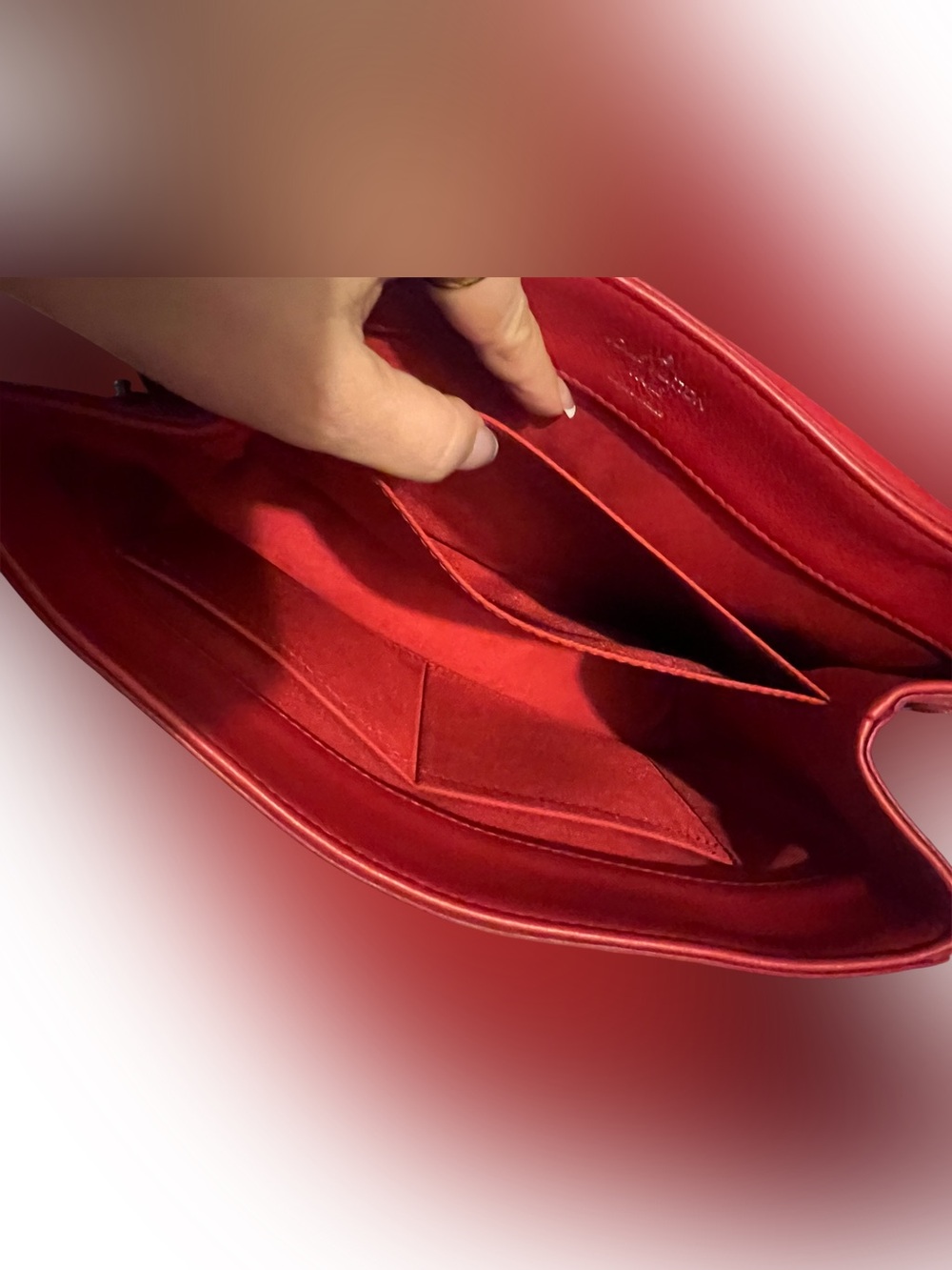 GORG! LOUIS VUITTON Red Taurillon Leather Lockme II - LIKE NEW! MAKE AN OFFER! - Picture 9 of 10